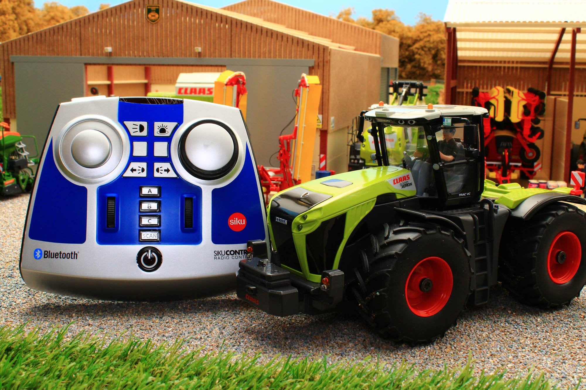 【中古】 SIKU 1/32 Claas Xerion 5000 TRAC VCトラクター6794 Bluetoothリモコン 平行輸入 6794 Siku Remote Control Bluetooth Claas Xerion 5000 TRAC VC