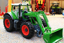 Load image into Gallery viewer, 6793 Siku Fendt 933 Remote Control Bluetooth with loader