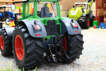 Load image into Gallery viewer, 6880 Siku 1:32 Scale Radio Control Fendt 939 Tractor Models