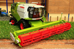 W7817 Wiking Claas Tucano 570 Combine Harvester Tractors And Machinery (1:32 Scale)