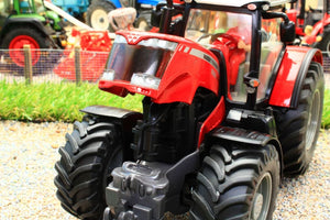 8614 SIKU MASSEY FERGUSON 8680 DYNASHIFT 4WD TRACTOR WITH DRIVER AND FRONT MOUNTED ROUND BALE LIFTER