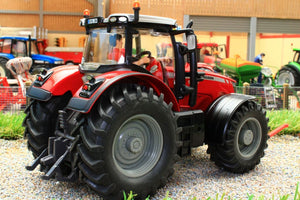 8614 SIKU MASSEY FERGUSON 8680 DYNASHIFT 4WD TRACTOR WITH DRIVER AND FRONT MOUNTED ROUND BALE LIFTER