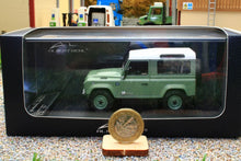 Load image into Gallery viewer, ALM410204 ALMOST REAL 1:43 SCALE Land Rover Defender 90 Heritage Edition 2015 Green