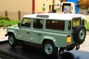 ALM410307 ALMOST REAL 1:43 SCALE Land Rover Defender 110 Heritage Green 2015