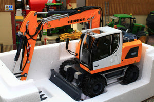 AT3200140 AT COLLECTIONS LIEBHERR A916 WHEELED EXCAVATOR WITH NOKIAN TYRES