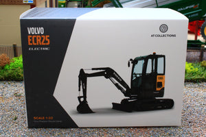AT3200163 AT COLLECTIONS 132 Scale Volvo ECR25 Compact Excavator Electric