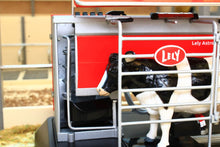 Load image into Gallery viewer, At3200502 Lely Astronaut A5 Milking Robot Tractors And Machinery (1:32 Scale)