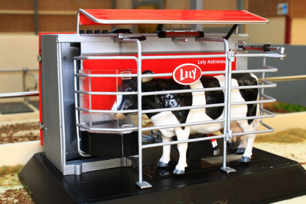 AT3200502 LELY ASTRONAUT A5 MILKING ROBOT