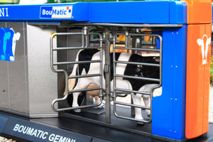 AT3200510 AT Collections Boumatic Gemini Milking Robot