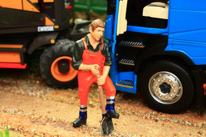 AT32146 AT COLLECTIONS WORKS FIGURE DIGGING WITH SPADE