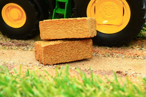 At32502 At Collections Small Rectangular Hay Bales X 2 Tractors And Machinery (1:32 Scale)