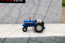 Load image into Gallery viewer, ATT316081 Artitec 1:160 Scale Ford 5000 Tractor
