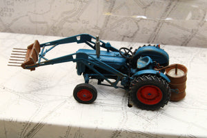 ATT387313 ARTITEC 1:87 SCALE FANTASTICALLY DETAILED FORDSON TRACTOR WITH FRONT LOADER IN A WEATHERED FINISHATT387313 ARTITEC 1:87 SCALE FANTASTICALLY DETAILED FORDSON TRACTOR WITH FRONT LOADER IN A WEATHERED FINISH