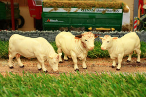 43240 BRITAINS CHAROLAIS COWS X 2 AND BULL X 1 SET