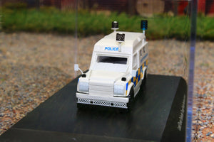 BOS87811 BOS 187 Scale Land Rover Tangi Police Northern Ireland WHITE VERSION