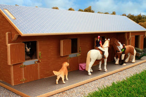 Bt1600 1:24Th Scale Stable Block And Tack Room With Free Schleich Horse & Rider Set! Authentic Farm