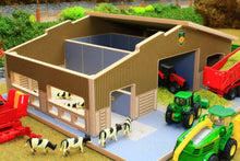 Load image into Gallery viewer, Elevated front view of BT1870 1:87 Scale Multi-Purpose Farm Building