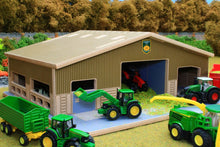Load image into Gallery viewer, Front view with roof sections on BT1870 1:87 Scale Multi-Purpose Farm Building