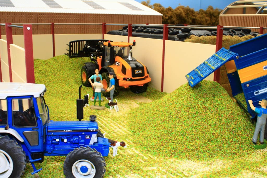 BT2030 Bulk Silage – Brushwood Toys