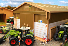 Load image into Gallery viewer, Bt8100 Arable Storage Shed With Free Brushwood Dumpy Bags! Farm Buildings &amp; Stables (1:32 Scale)