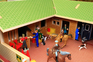 Bt8300 The Stable Yard With Free Britains Horse And Rider Set! Farm Buildings & Stables (1:32 Scale)