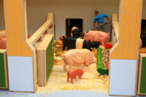 Bt8940 Pig Shed With Free Britians Pig Pen & Fence Set! Farm Buildings Stables (1:32 Scale)
