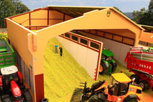 Load image into Gallery viewer, Bt8950 Cover To Monster Silage Clamp Farm Buildings &amp; Stables (1:32 Scale)