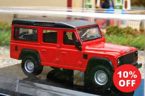 MS-BUR32060R Burago 1:43 Scale Land Rover Defender 110  in Red