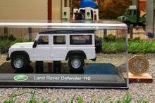 Load image into Gallery viewer, BUR32060W Burago 1:43 Scale Land Rover Defender 110 in White