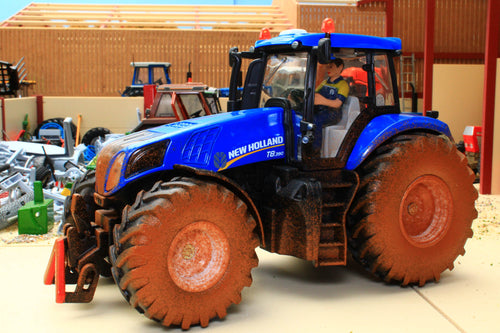 EX-DISPLAY Muddy 3273 Siku New Holland T8.390 Tractor