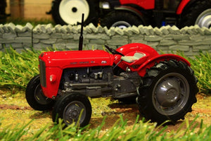 UH4989 UNIVERSAL HOBBIES MASSEY FERGUSON 35 - 1959 TRACTOR