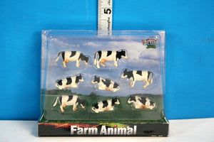 KG1878 KIDS GLOBE 1:87 SCALE 8 PACK OF FREISIAN COWS