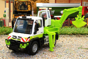 MAI19145 Maisto 1:43 Scale Mercedes Unimog Construction Truck