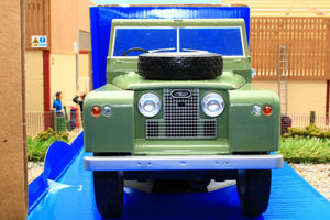 MCG18093 MCG 1:18 Scale Land Rover 109 Pick Up Series II 1959 in Light Olive Green