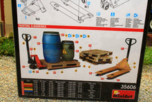 Load image into Gallery viewer, MIA35606 MiniArt 135 Scale Hand Pallet Truck Kit