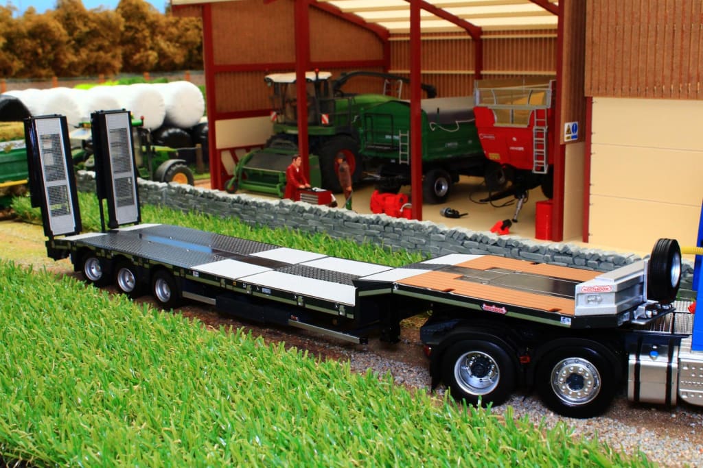 MM1813 02 MARGE MODELS NOOTEBOOM SEMI LOW LOADER TRAILER IN ANTHRACITE WITH METAL GRIDS