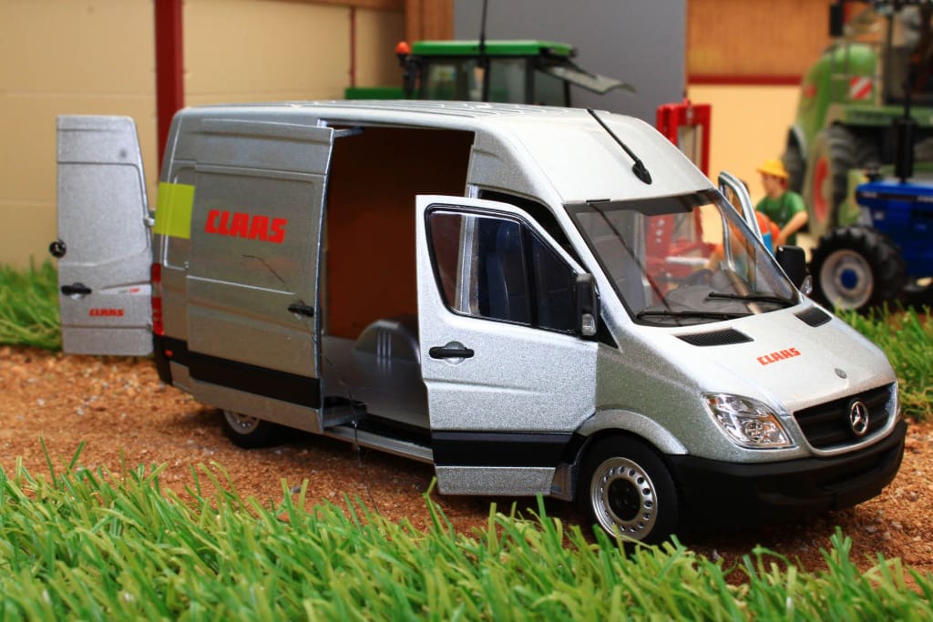 Mercedes sprinter diecast model sales