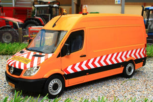 MM1905-05-02 MARGE MOELS MERCEDES BENZ SPRINTER VAN IN YELLOW CONVOI EXCEPTIONNEL LIVERY