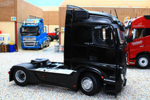 Load image into Gallery viewer, MM1907-02 Mercedes-Benz Actros Streamspace 4x2 in Black