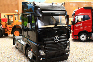 MM1909-02 Mercedes-Benz Actros Bigspace 4x2 in Black