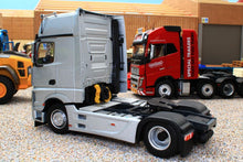 Load image into Gallery viewer, MM1911-03 Mercedes-Benz Actros Gigaspace 4x2 in Silver
