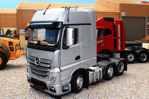 MM1912-03 Mercedes-Benz Actros Gigaspace 6x2 in Silver