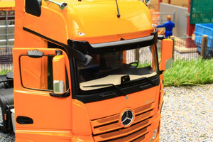 MM1912-05 MARGE MODELS MERCEDES BENZ ACTROS GIGASPACE 6 X 2 IN YELLOW