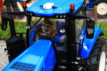 Load image into Gallery viewer, MM2021 Marge Models New Holland 4WD Tractor T8.435 in Genesis Blue