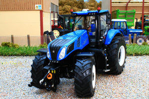 MM2021 Marge Models New Holland 4WD Tractor T8.435 in Genesis Blue