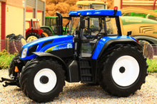 Load image into Gallery viewer, MM2212 Marge Models 1:32 Scale New Holland T7550 4WD Tractor