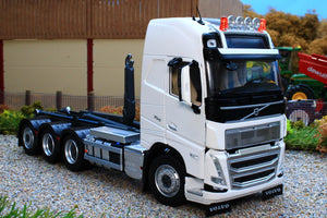 MM2235-01 Marge Models Volvo FH5 Truck with Meiller Hooklift in White