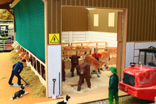 Load image into Gallery viewer, Bt8450 Beef Unit With Free Set Of Brushwood Store Cattle! Farm Buildings &amp; Stables (1:32 Scale)
