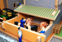 Load image into Gallery viewer, Bt8860 My Third Farm Play Set With Free Britains Mixed Animal Set! Buildings &amp; Stables (1:32 Scale)