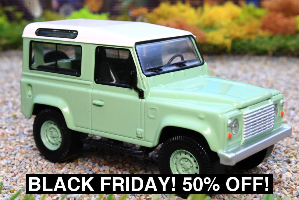 NOV845106 Norev 1:43 Scale Land Rover Defender 90 Green & White 1995